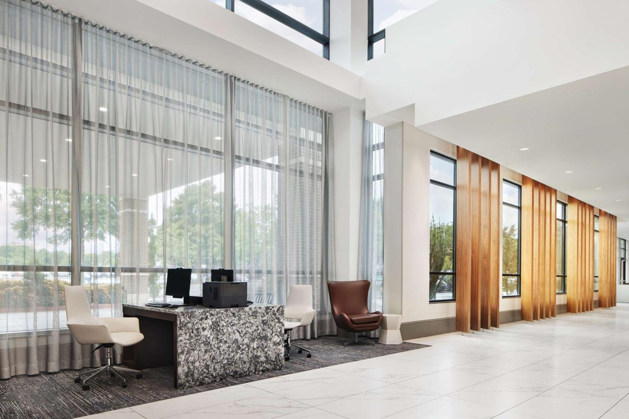 Embassy Suites By Hilton Atlanta Airport North Hapeville Екстер'єр фото