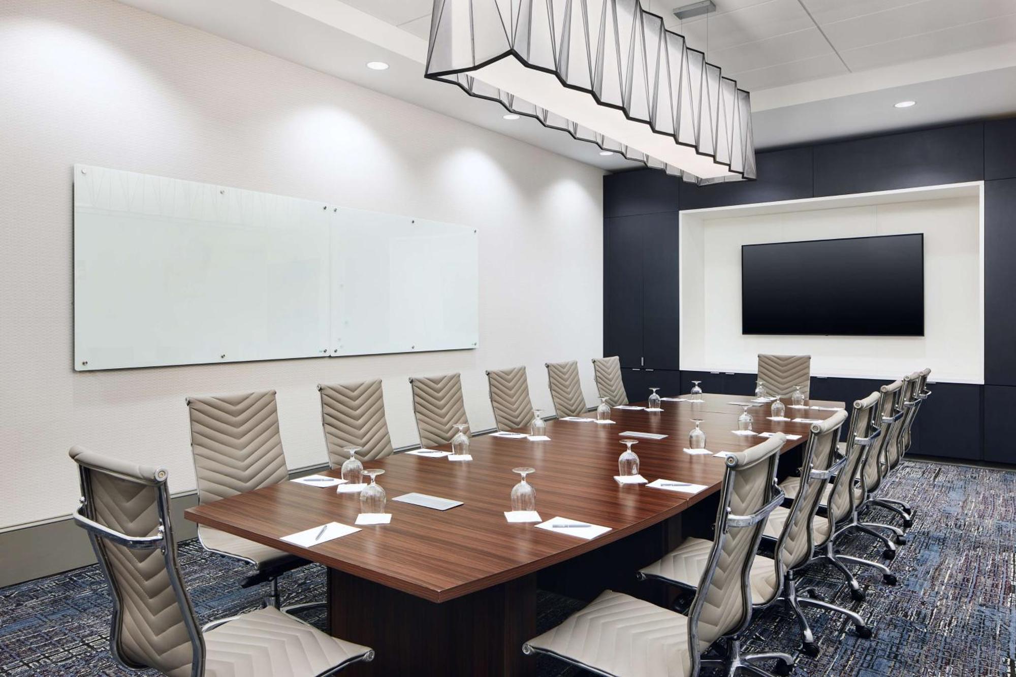 Embassy Suites By Hilton Atlanta Airport North Hapeville Екстер'єр фото