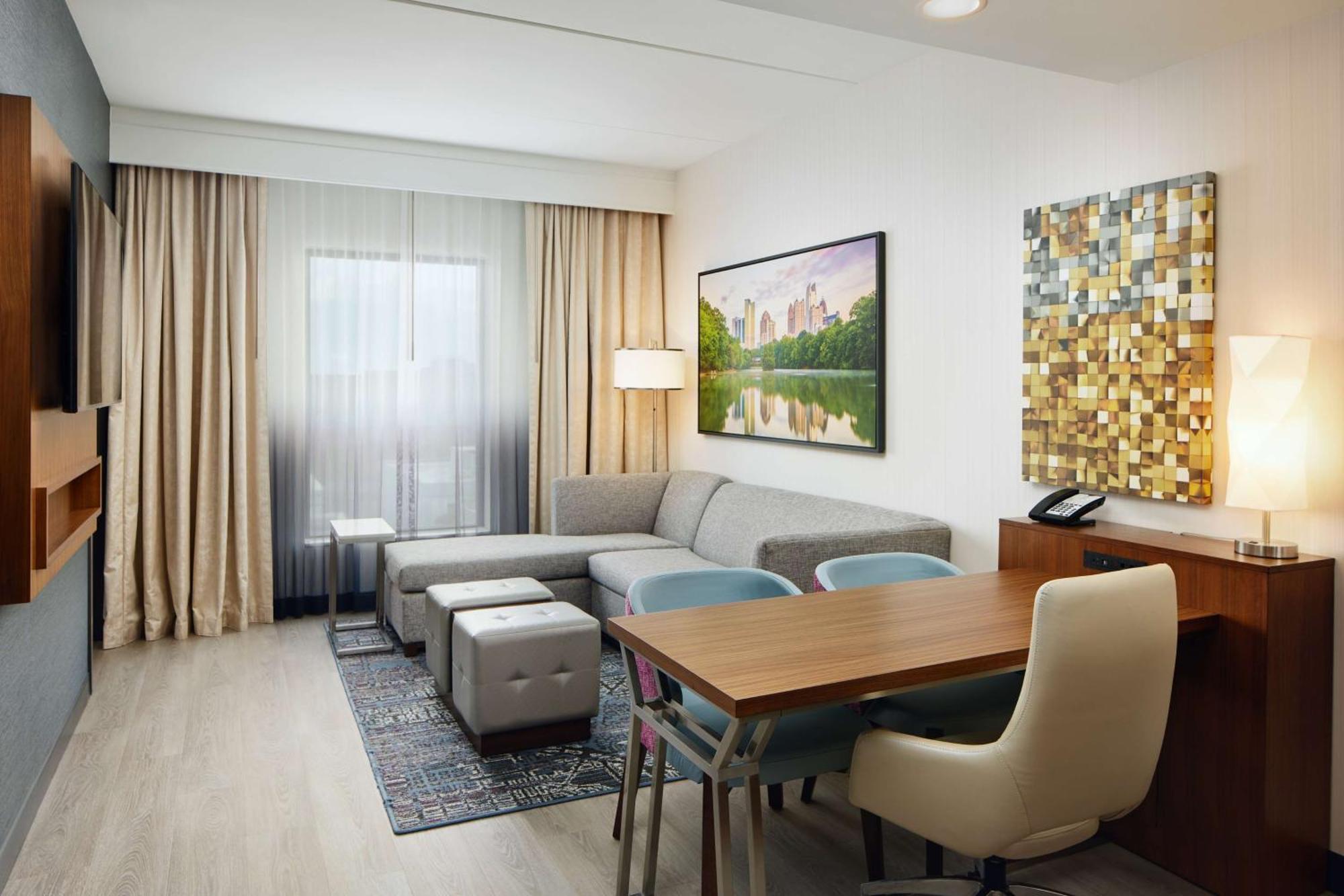 Embassy Suites By Hilton Atlanta Airport North Hapeville Екстер'єр фото