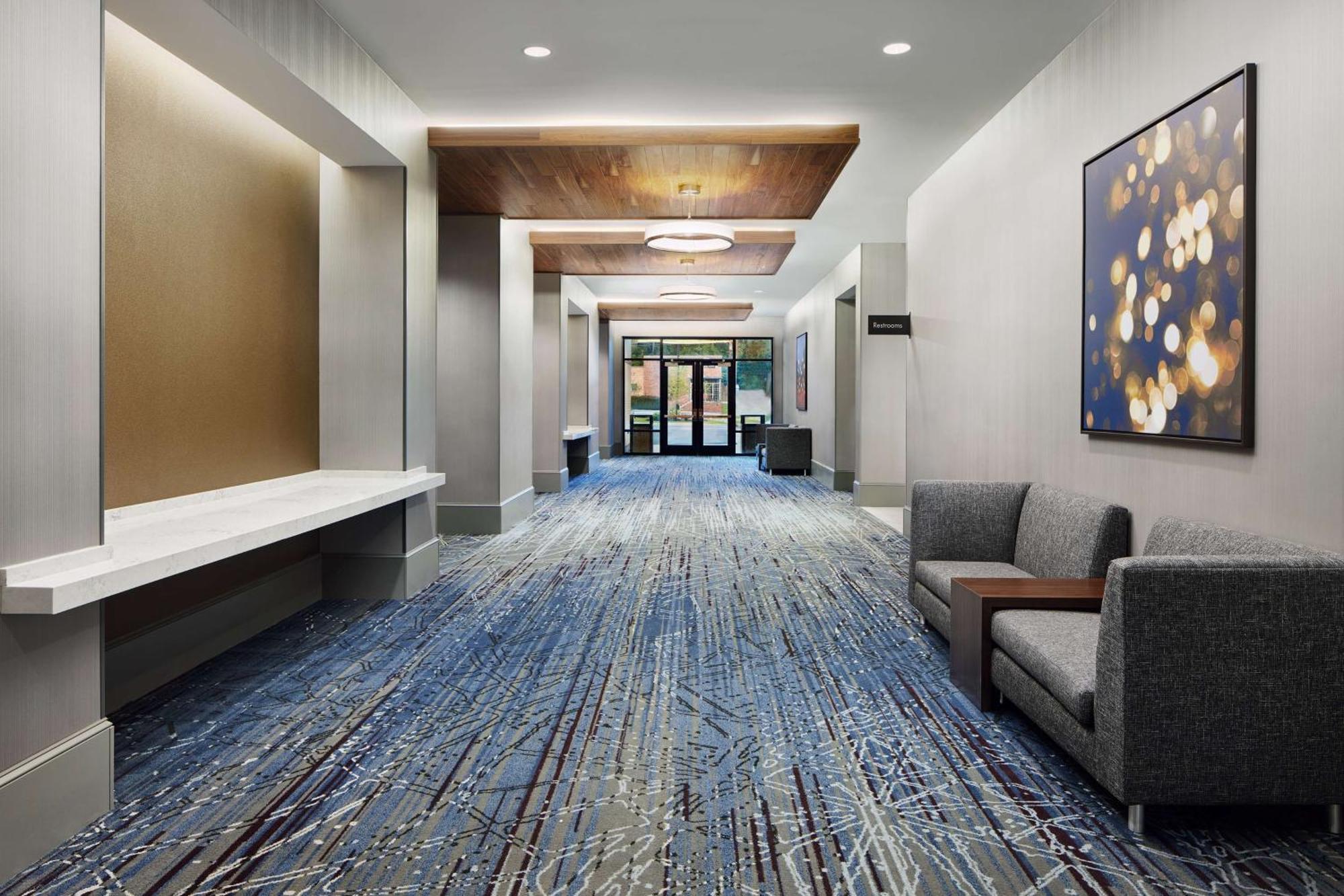 Embassy Suites By Hilton Atlanta Airport North Hapeville Екстер'єр фото