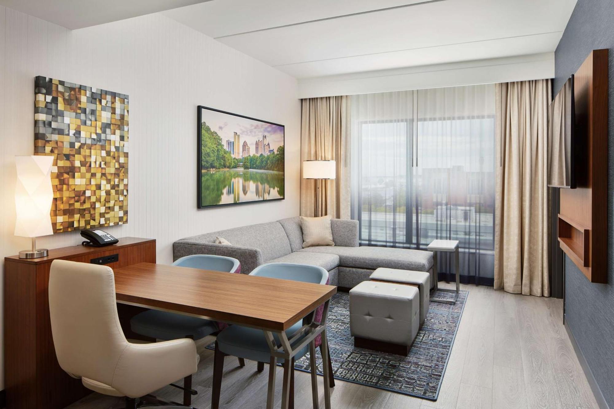 Embassy Suites By Hilton Atlanta Airport North Hapeville Екстер'єр фото