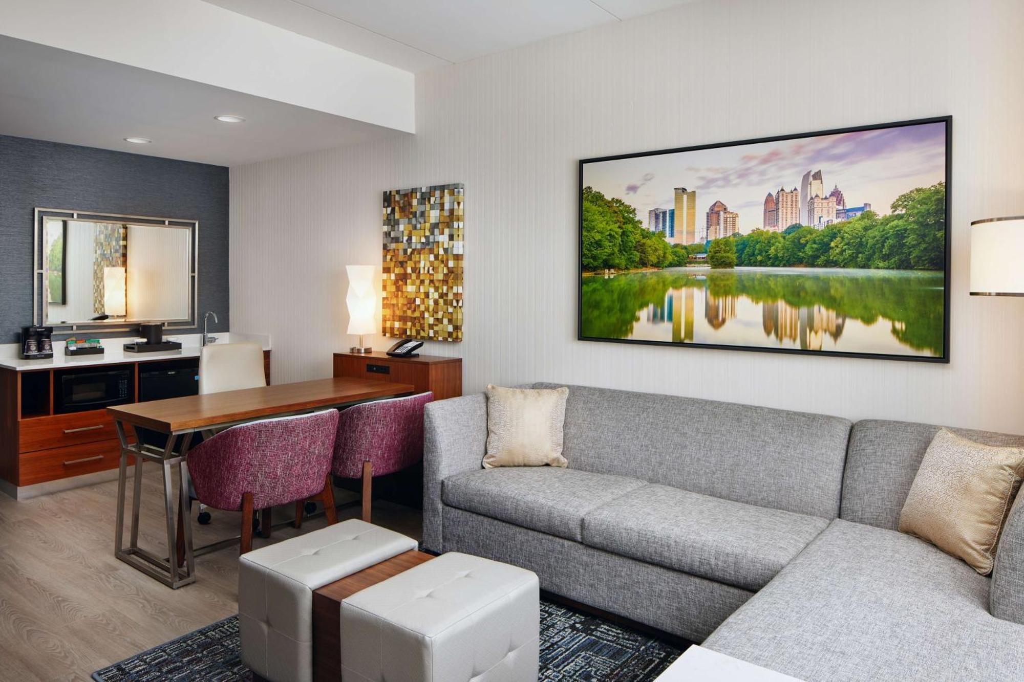 Embassy Suites By Hilton Atlanta Airport North Hapeville Екстер'єр фото