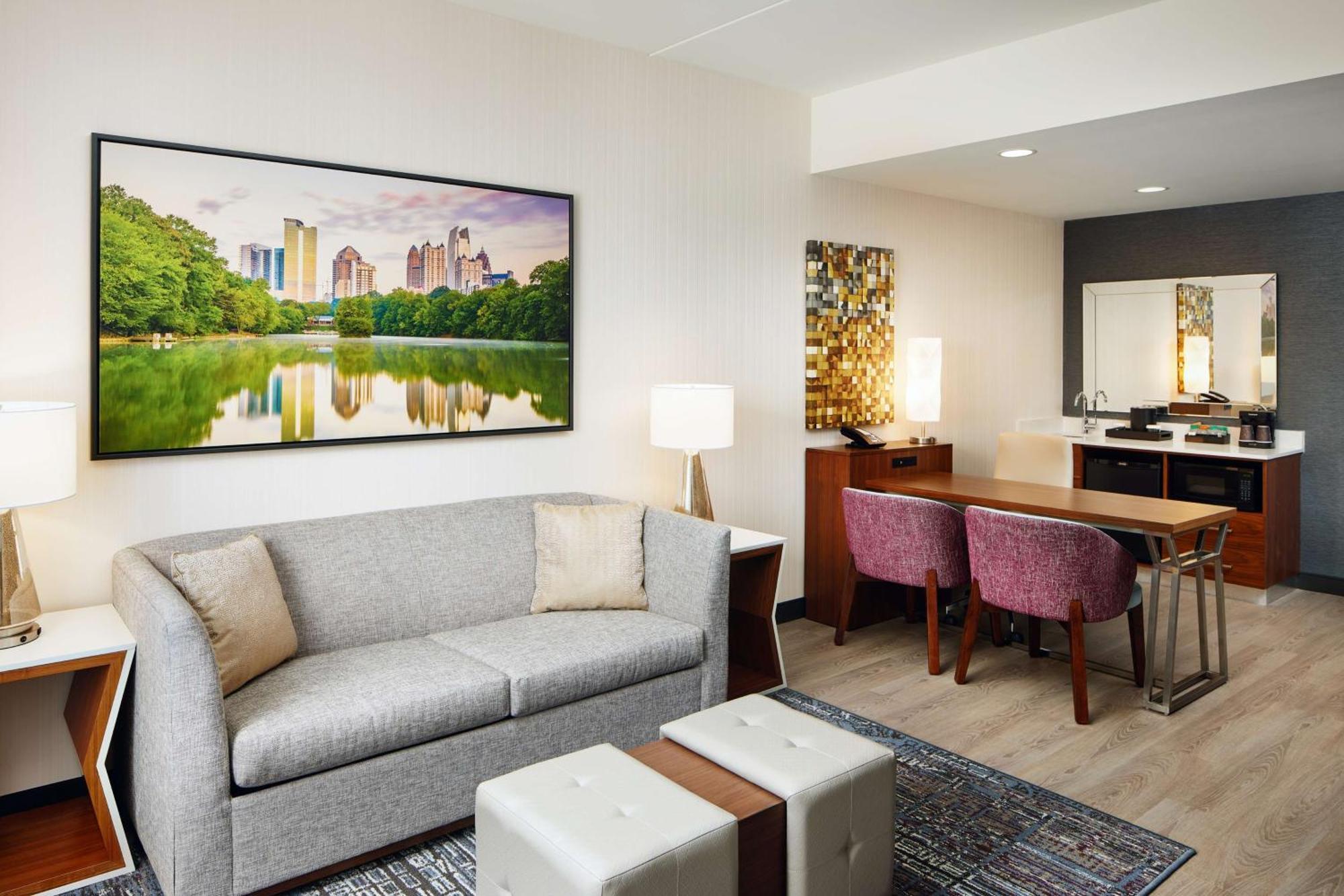 Embassy Suites By Hilton Atlanta Airport North Hapeville Екстер'єр фото